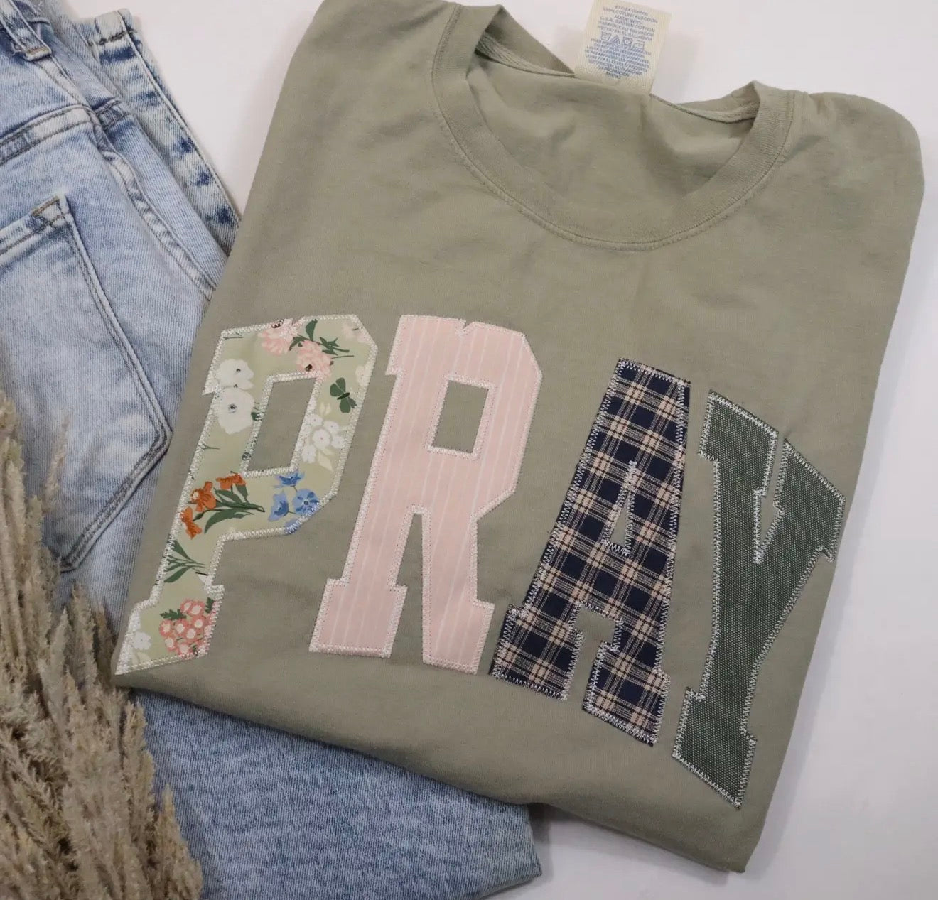 Sage pray stitched tee