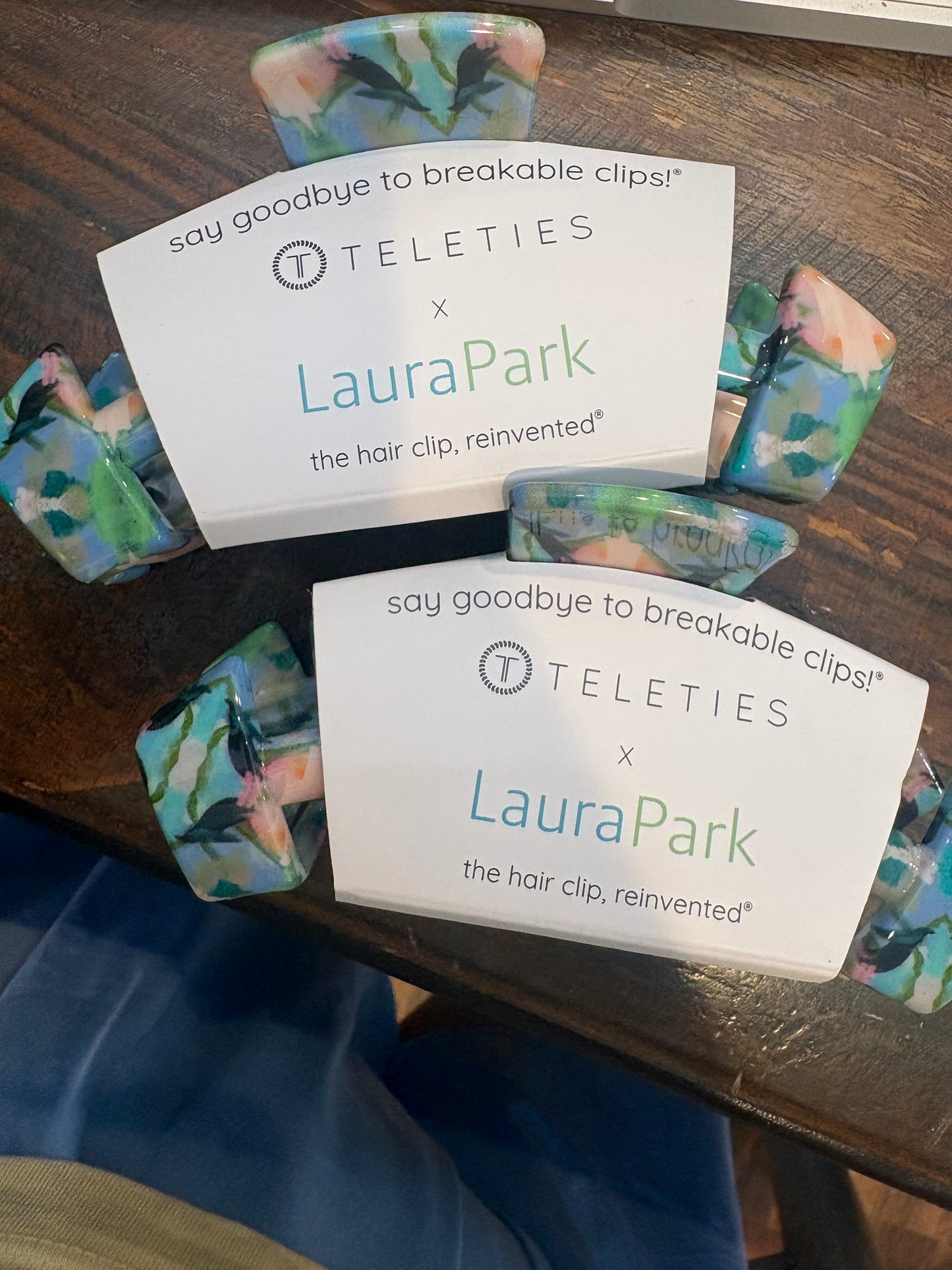 Laura Park island house large clip teleties