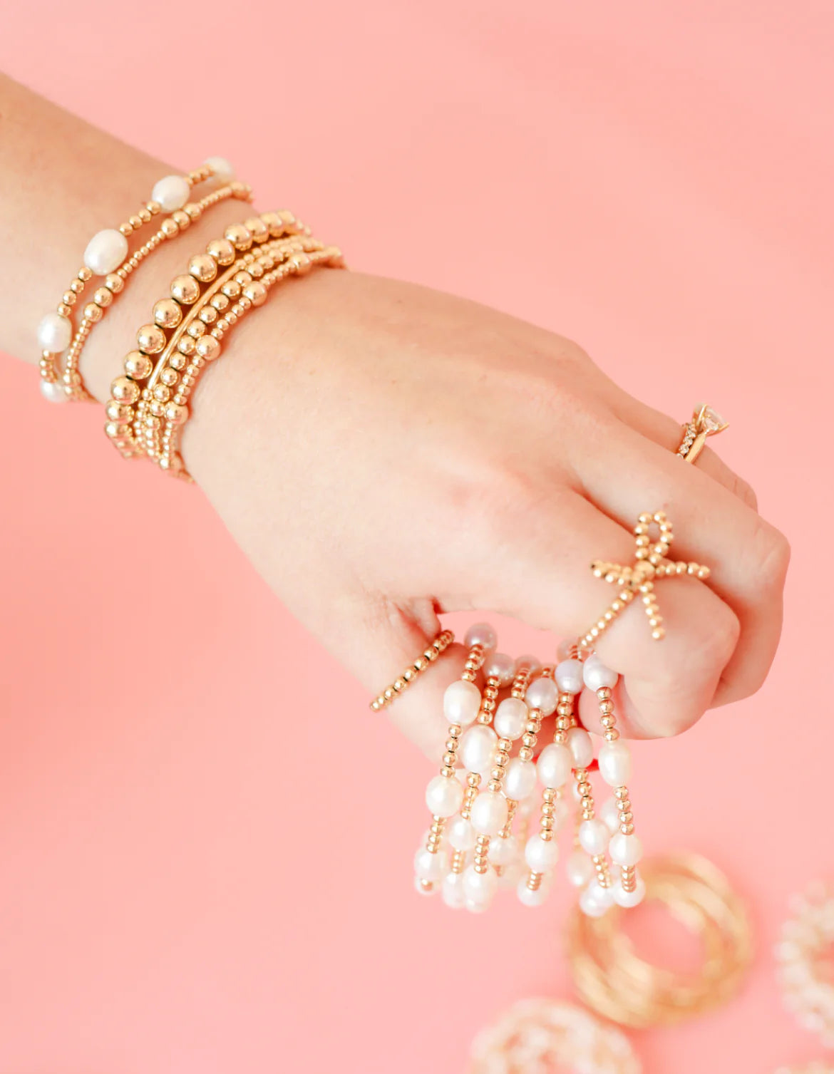 ILY bracelet in Gold