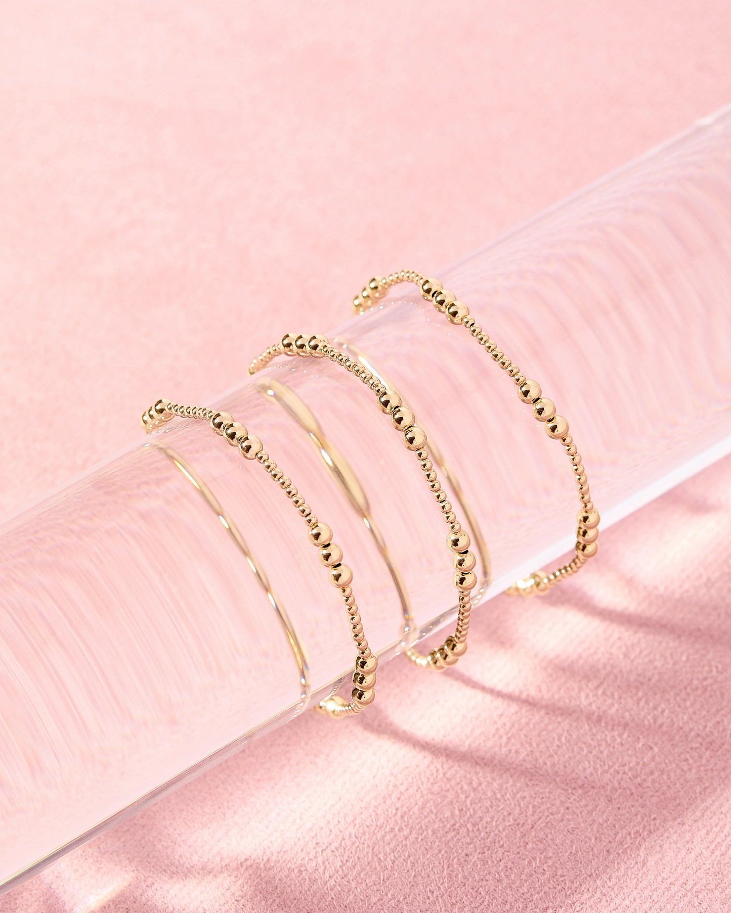 ILY bracelet in Gold
