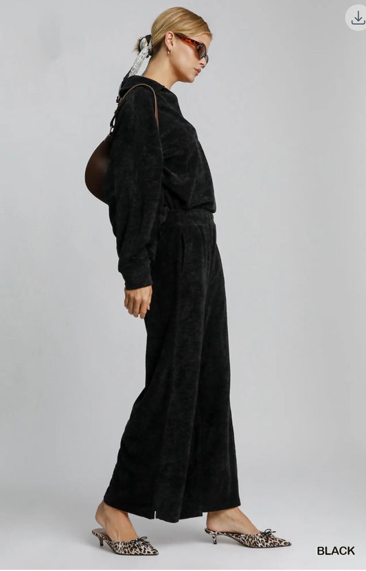 Umgee black chenille v neck- wide leg pants set