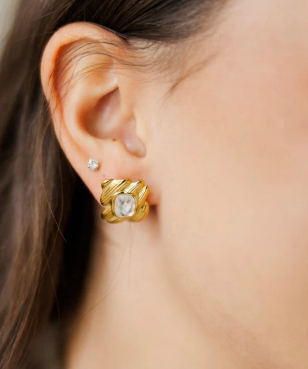 Lola Studs