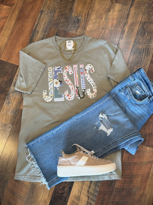 Moss Jesus stitched tee