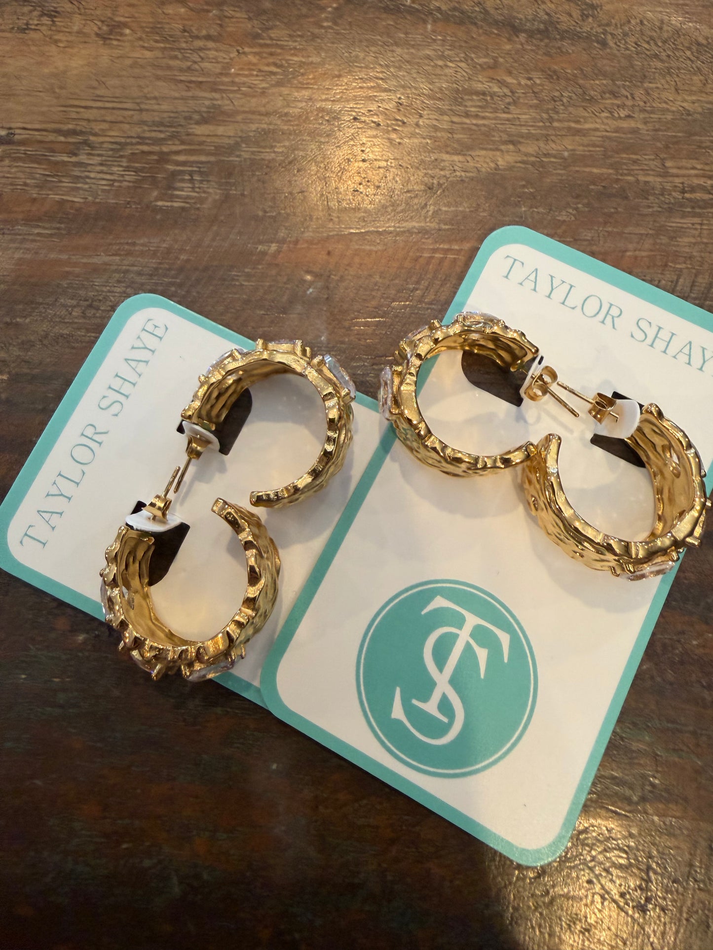 Elizabeth hoops