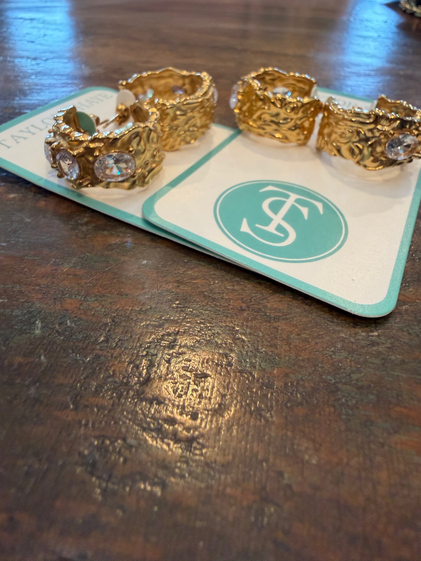 Elizabeth hoops