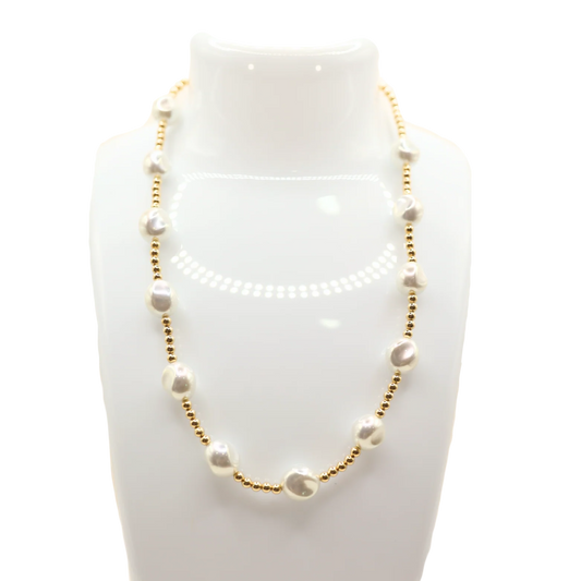 Sadie Pearl Necklace in Gold