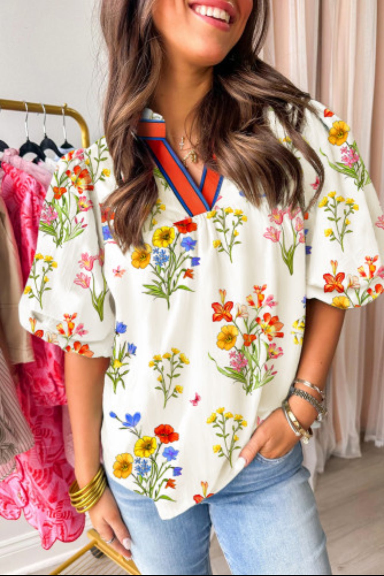 WHITE FLORAL PUFF SLEEVE V NECK TOP